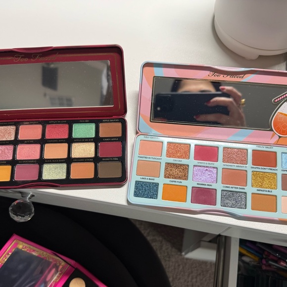 Too Faced Vibrant Eyeshadow Palette Duo
